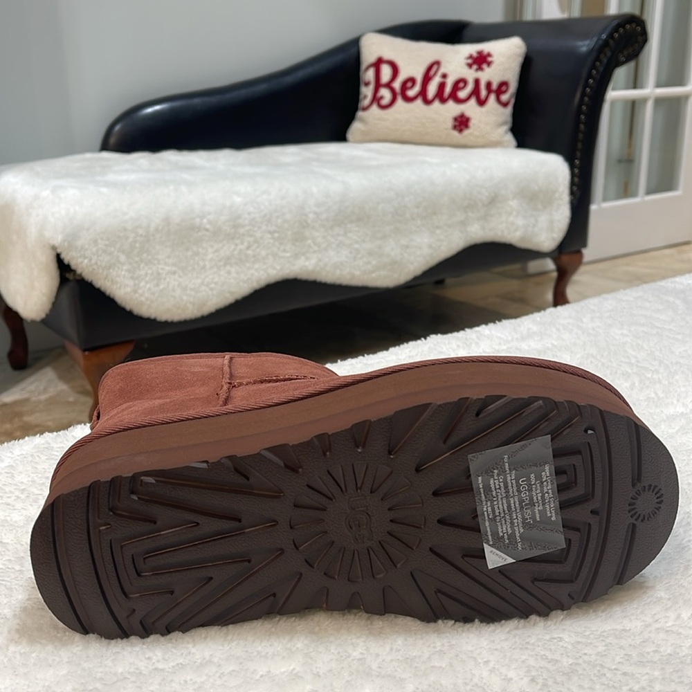 🎁 UGG Women's Classic Mini Platform Boot - Picture 8 of 8
